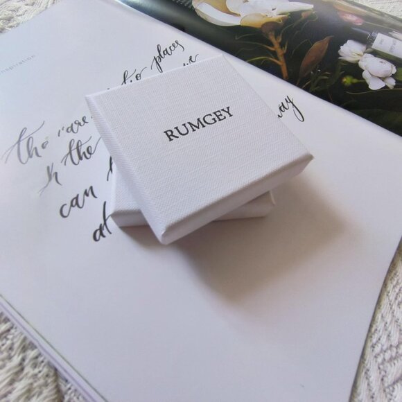 Elegant 18K Gold-Plated Pearl Choker Necklace - Handpicked AAA+ Quality Pearls - Picture 7 of 8